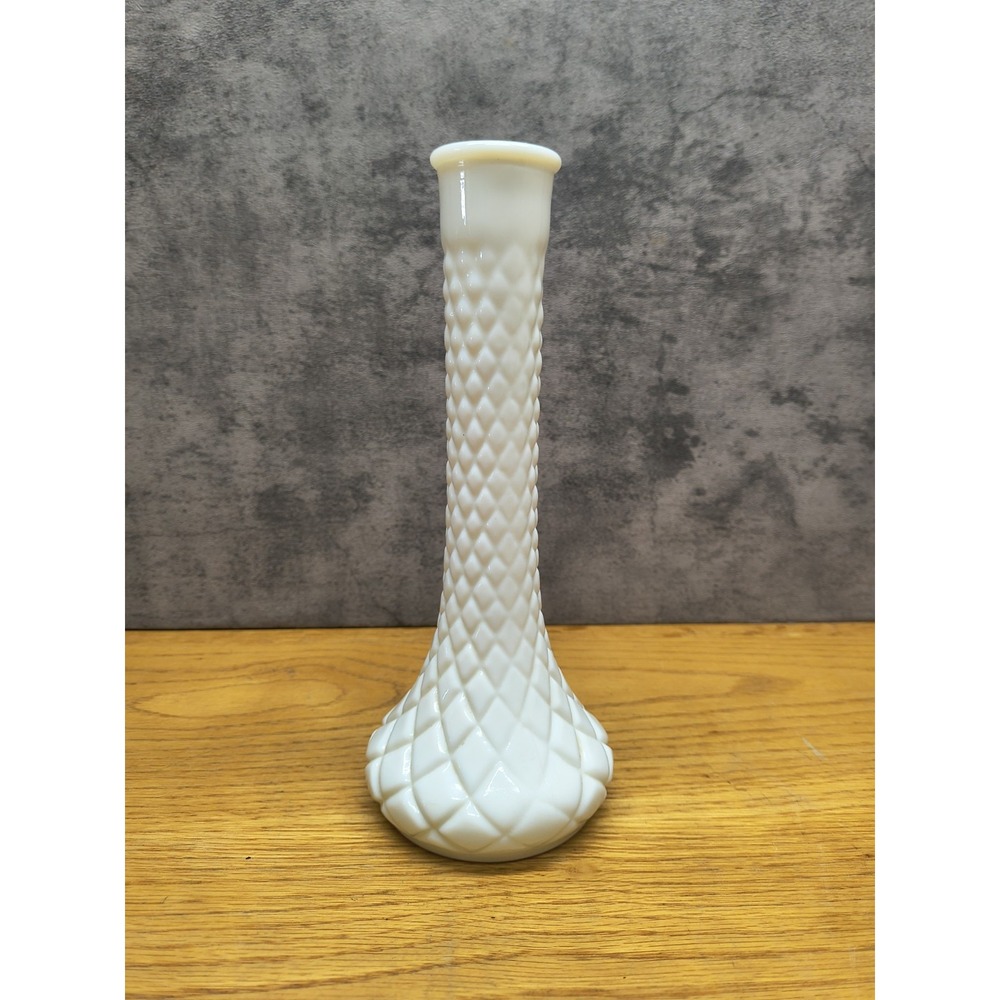 Vintage Hoosier #4092 White Milk Glass Quilted Diamond 9" Tall Flared‎ Bud Vase
